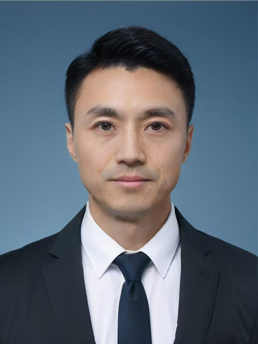 常高伟